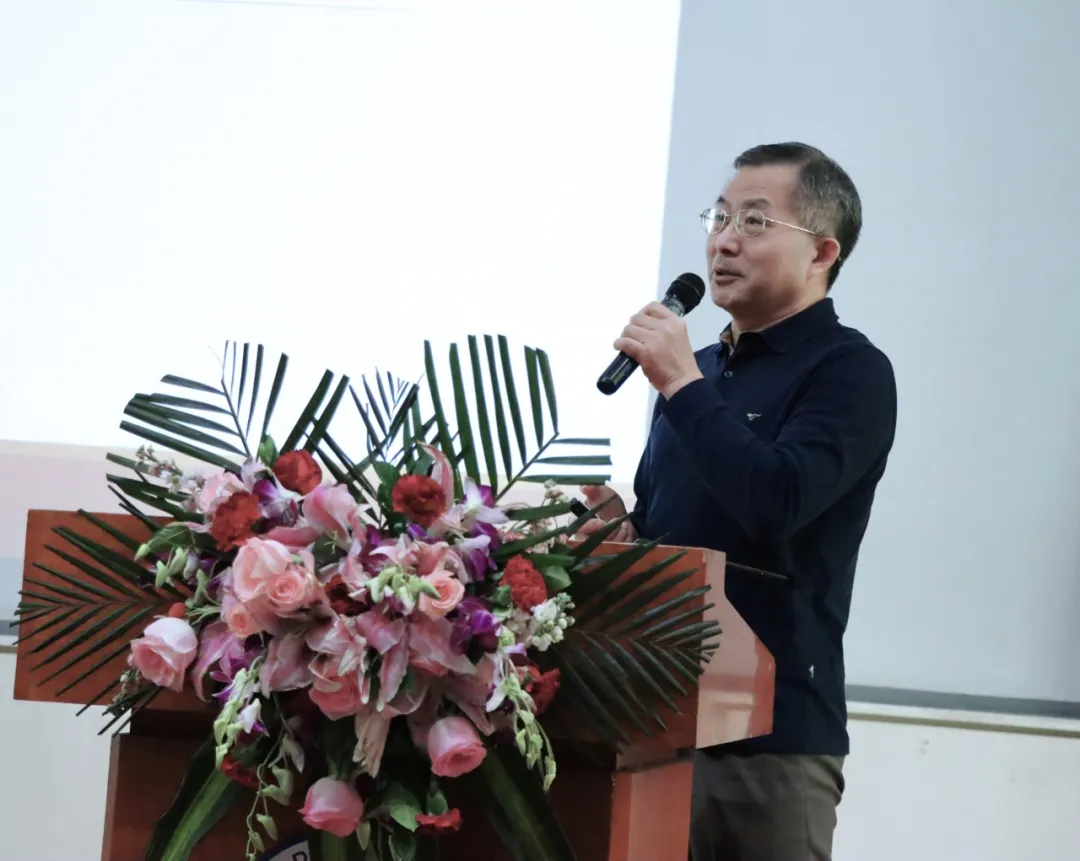 43伟德  孙银新教授.jpg